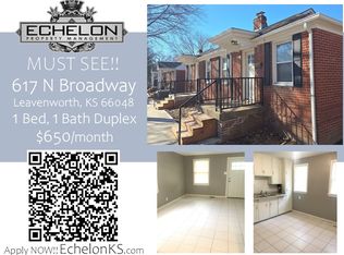 617 N Broadway St #617, Leavenworth, KS 66048