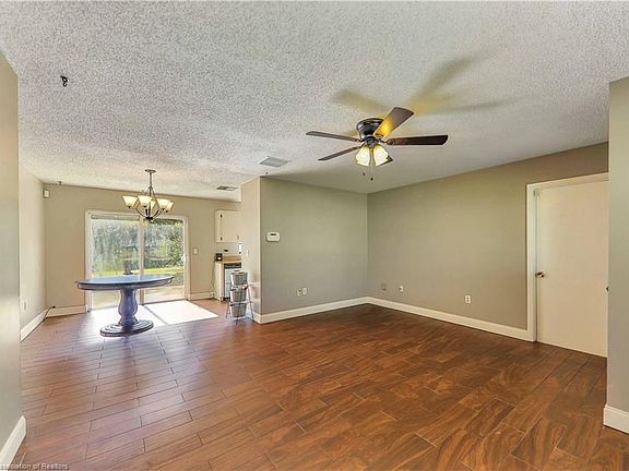 3rd image of 6100 Old Plantation Ave