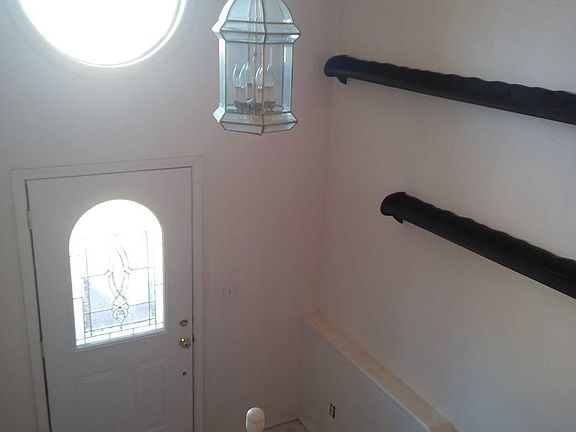 3rd image of 108 Stonington St