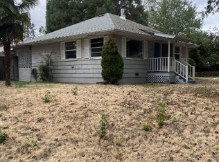 1003 NW Bellevue Pl, Grants Pass, OR
