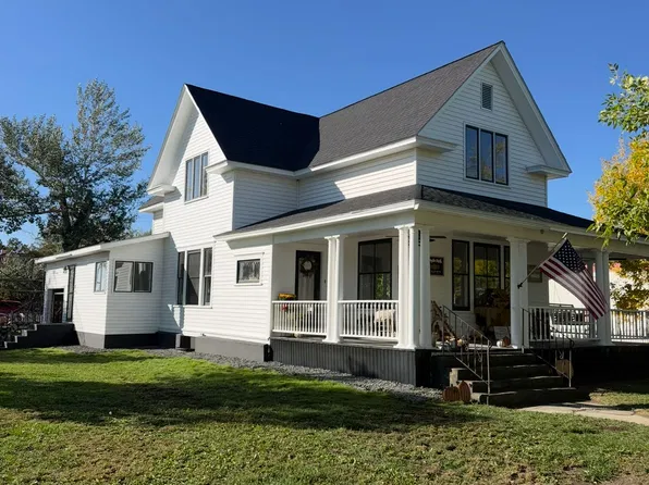 203 2nd Ave W, Roundup, MT 59072