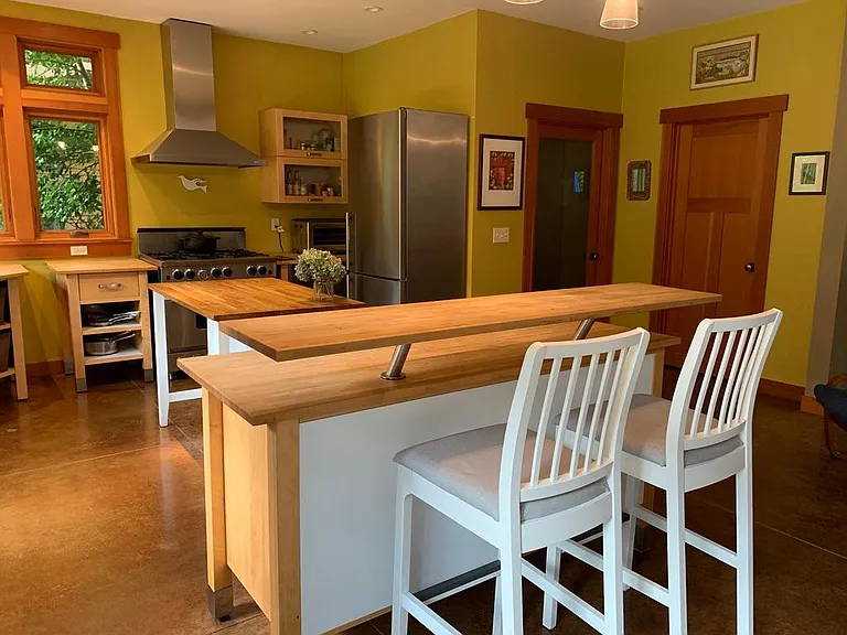 Kitchen and bar