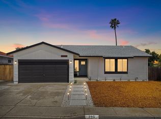 295 Iris Rd, Hercules, CA 94547