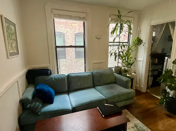 100 Myrtle St #6B, Boston, MA 02114