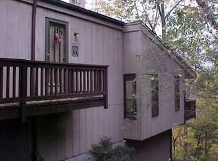 1495 Gulf Rd, Elyria, OH 44035