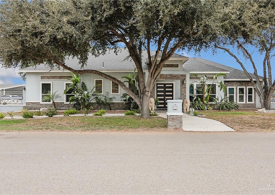 1st image of 8404 Bougainvillea Dr