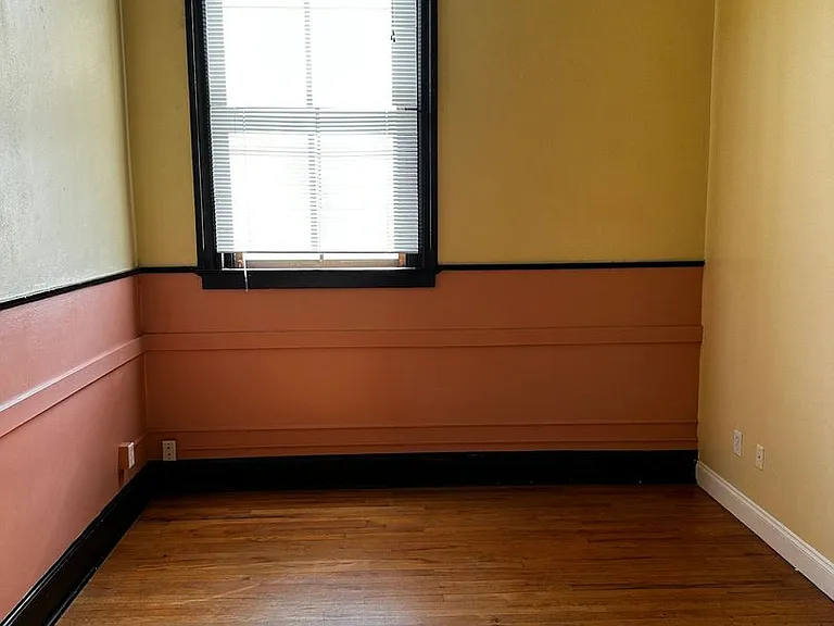 116 1/2 N Walnut St — Photo 44
