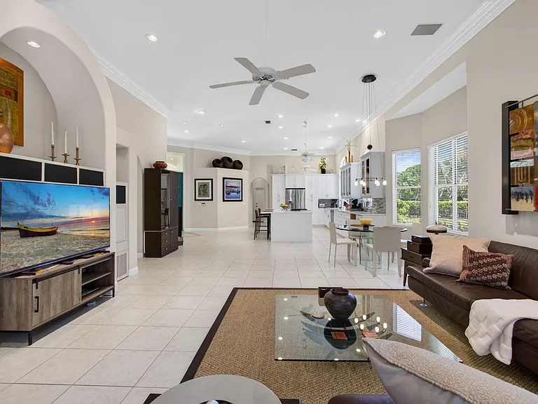 1048 Diamond Head Way — Photo 13