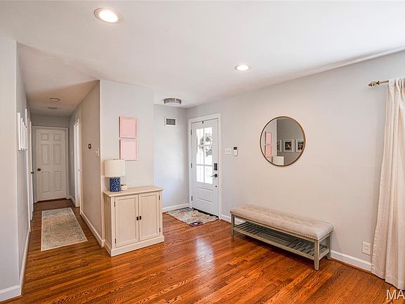 5th image of 429 Forest Green Dr