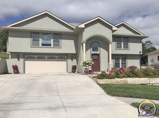 3705 SW Summerfield Dr, Topeka, KS 66610