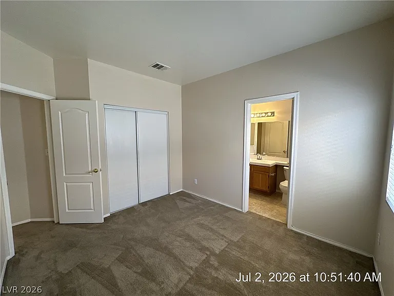122 McLaren St — Photo 36