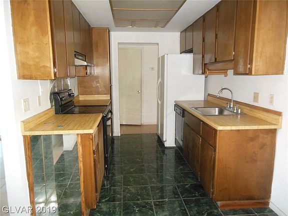 5th image of 4240 Gannet Cir Unit 223