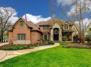 2S307 Center Ave, Wheaton, IL 60189