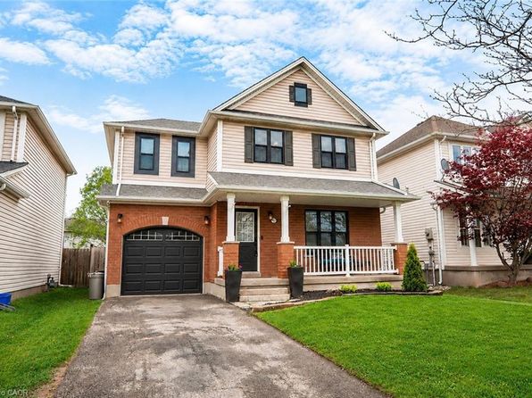 24 Lovell Cres, Brantford, ON N3T 6P3