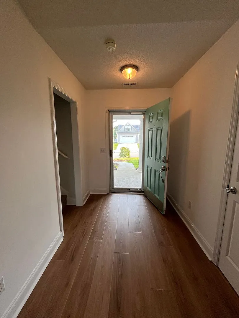 4 bed/3 bath + FROG in Kirkwood at Arrondale — Photo 3