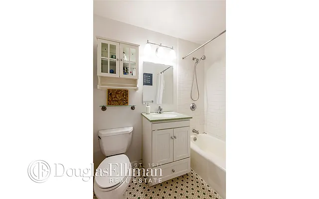 Sold by Douglas Elliman | media 19