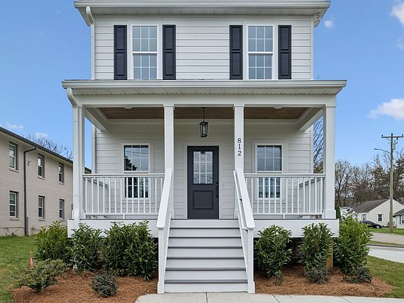 3rd image of 812 Greenland Dr