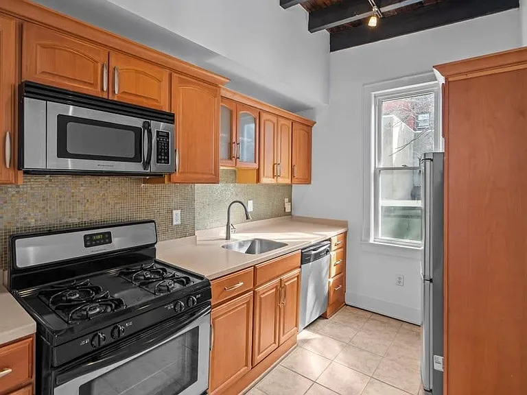 807 Garden St — Photo 3