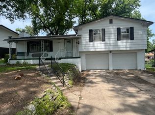 9462 Bedford Ave, Omaha, NE 68134