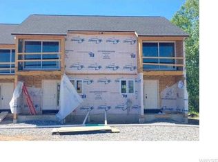 748 Robin Rd, Buffalo, NY 14228