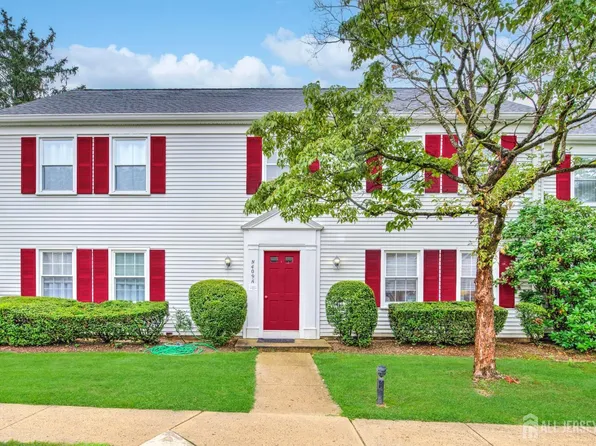 409 Oxford Ln #A, Monroe, NJ 08831
