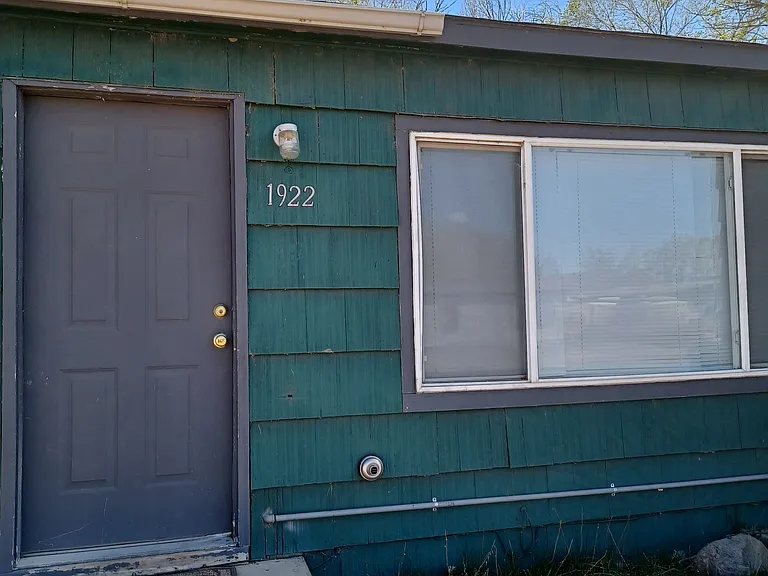 1922 Franklin St #1922 — Photo 1