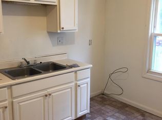 4211 Valley Rd, Cleveland, OH 44109