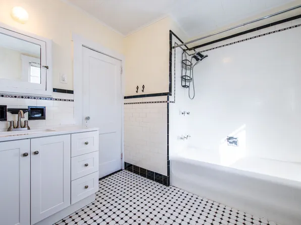 39 Baldwin Pl #2, Bloomfield, NJ 07003