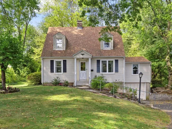 34 Hartford Avenue, Newington, CT 06111