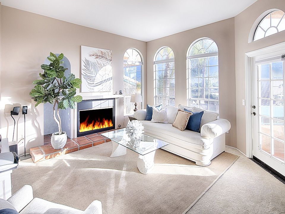 2285 Loring St, San Diego, CA 92109 Zillow