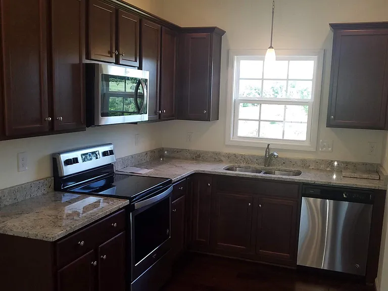 112 Oak Meadow Ln — Photo 11