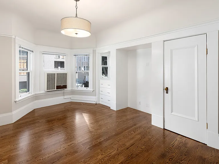 929 Pine Street — Photo 6