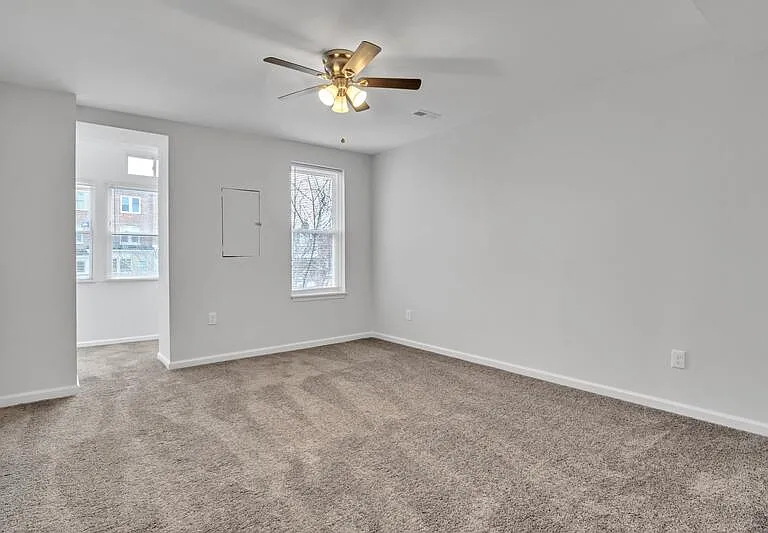810 Brooks Ln #2 — Photo 4