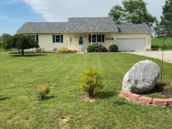 8226 Stoutsville Pike, Circleville, OH 43113