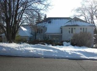 3305 Woodview Lake Rd, West Bloomfield, MI 48323