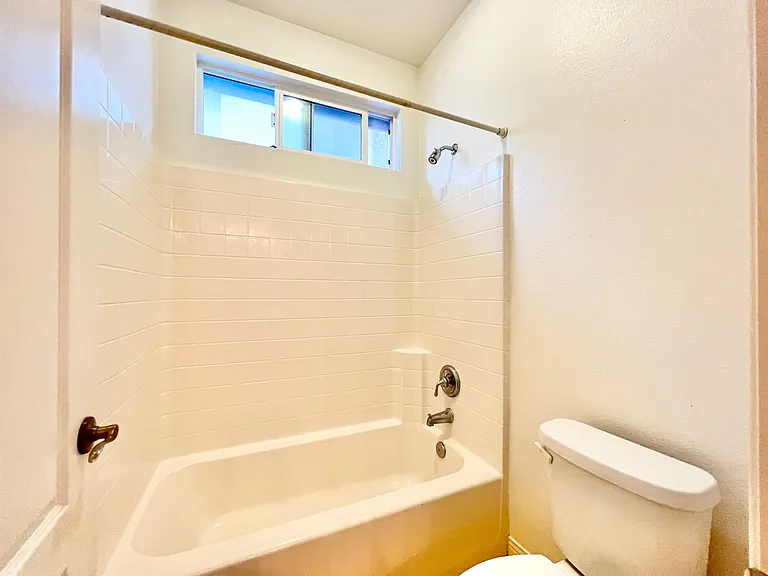 1578 Glencrest Dr — Photo 24