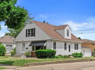 3520 North 77th STREET, Milwaukee, WI 53222