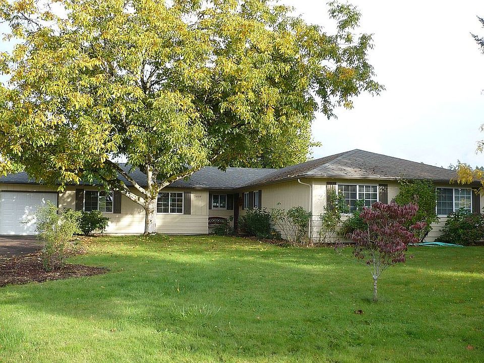 Peaceful home in the country