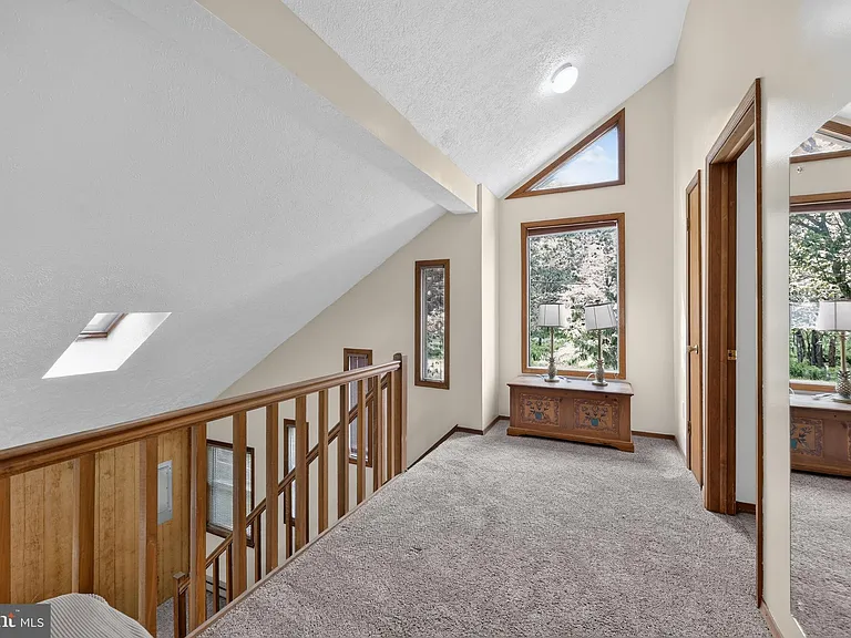 1060 Mohawk Trl — Photo 13