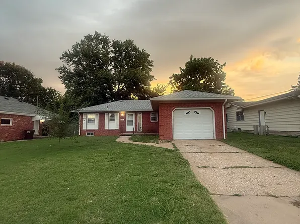 8021 E Clay St, Wichita, KS 67207