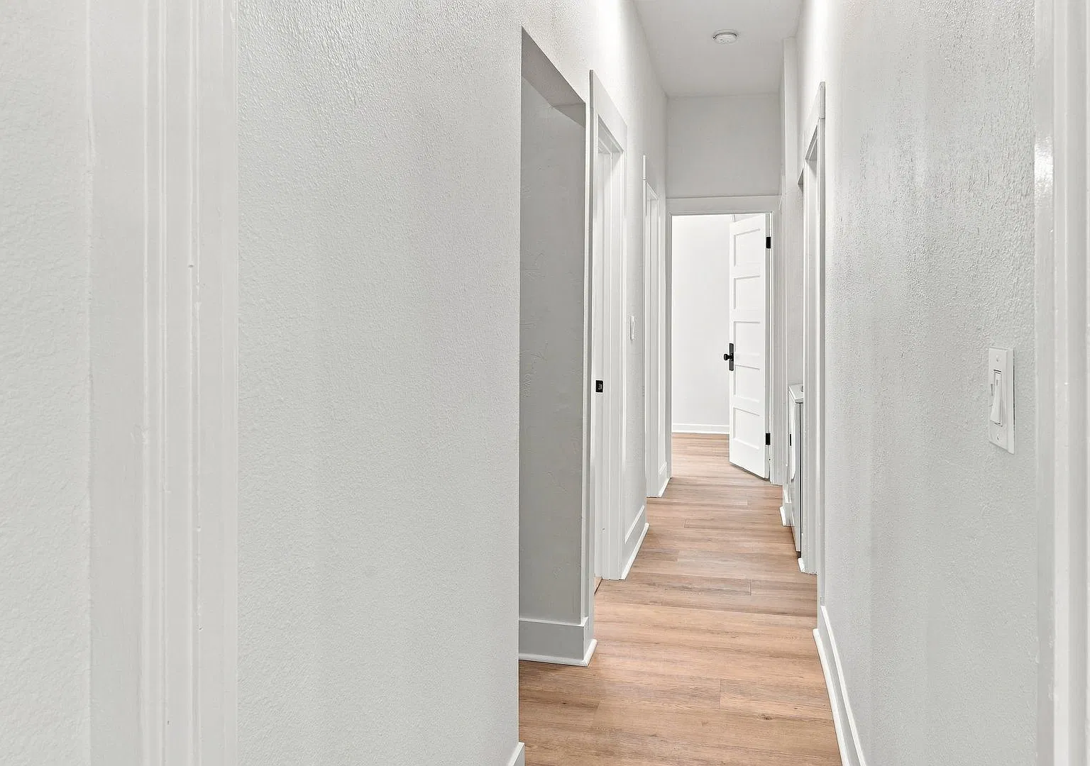 Now Leasing for the 2027 - 2028 School Year: Near Downtown San Luis Obispo and Cal Poly — Photo 4