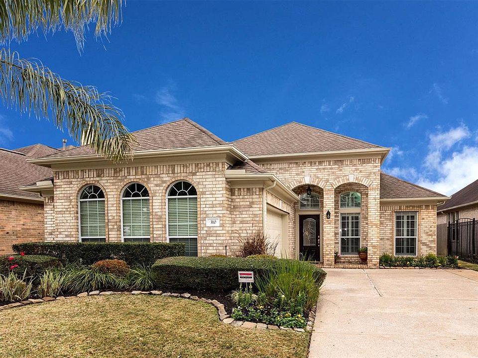 1st image of 310 Marina Oaks Ct