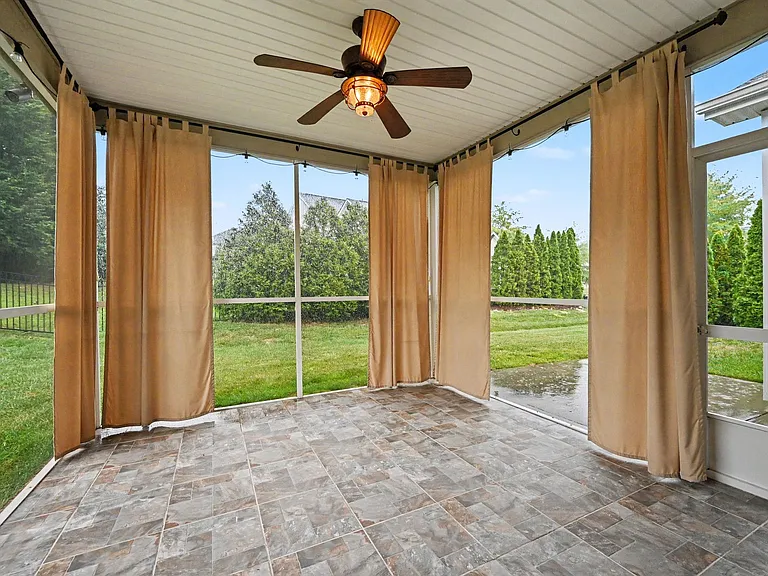 14131 Old Vermillion Dr — Photo 37