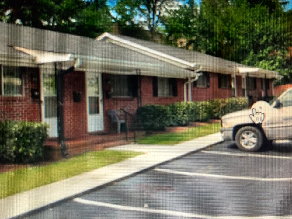 983 Locust Dr NE #983