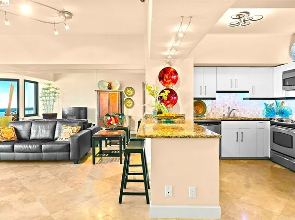 6363 Christie Ave APT 404, Emeryville, CA 94608
