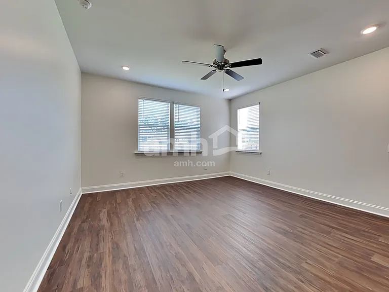 536 Plumeria Ln — Photo 8