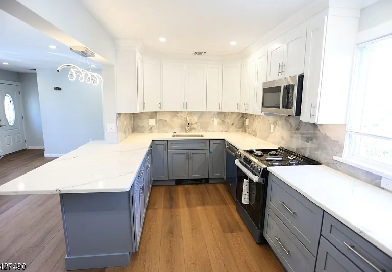 210 Walnut St #R — Photo 4