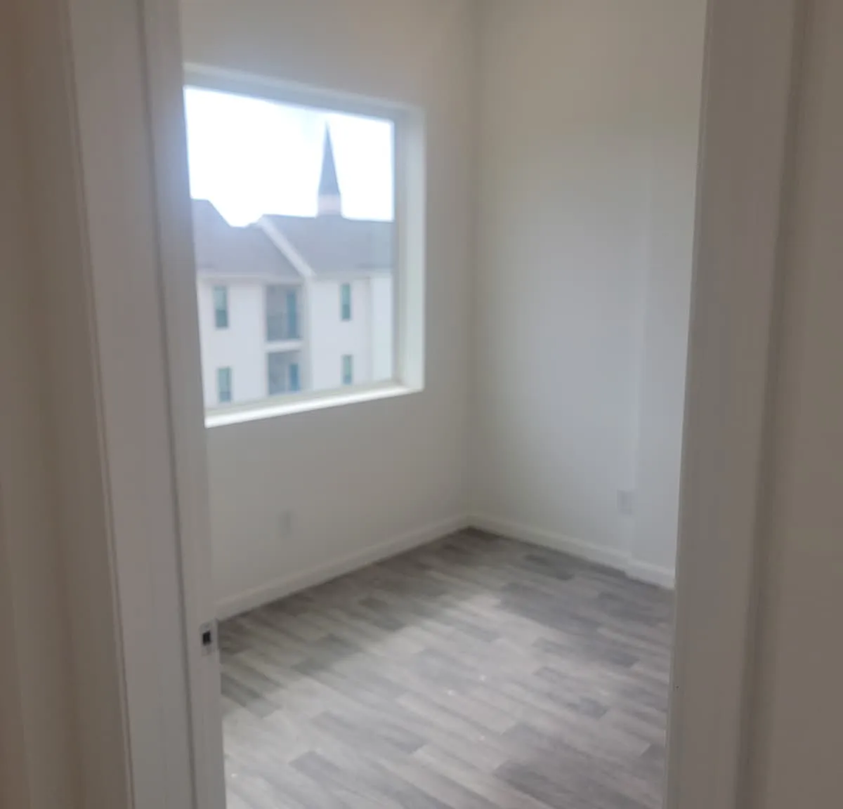 1 bed, 740 sqft, $1,049 — Photo 1