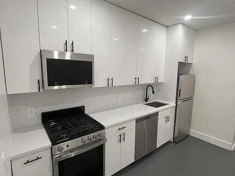 1623 2nd Ave #3S — Photo 5