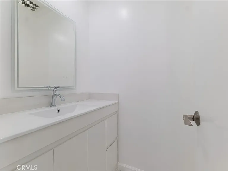 4316 Topanga Canyon Blvd — Photo 25
